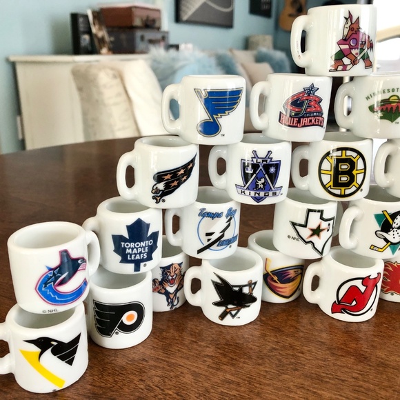 NHL, Hockey, Mini Mugs, Set of 26, Double Sided Print, Good Condition - Picture 4 of 14